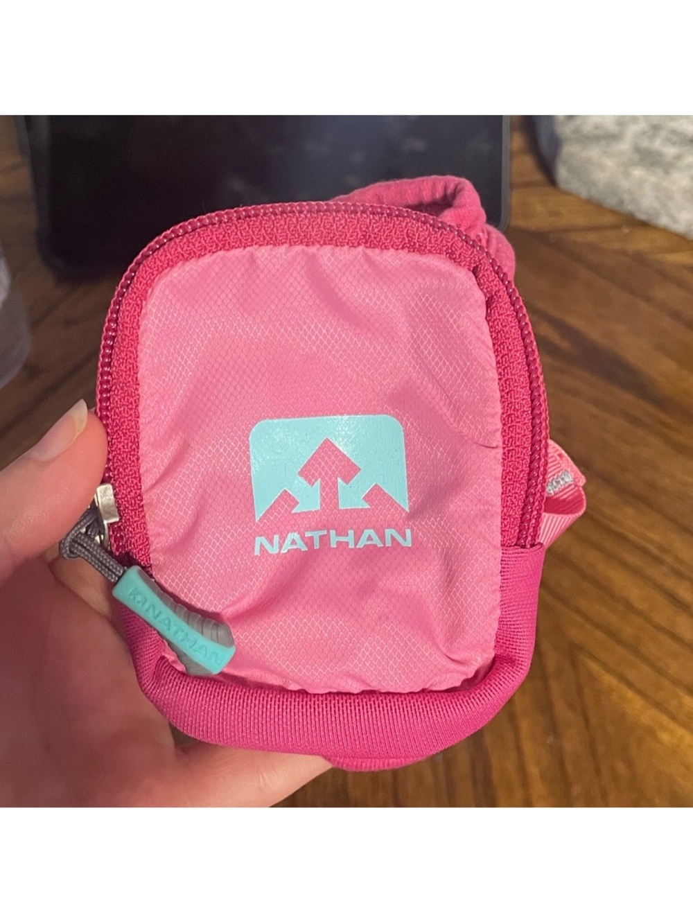 Nathan Pink SpeedDraw Plus Insulatd for Wrist and Hydration Bottle Running Gear